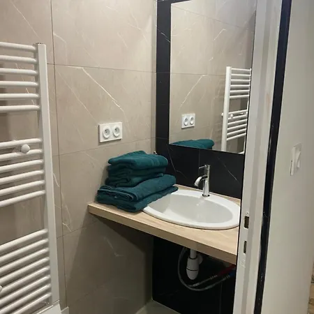 2ch Et 2sdb Apartmán